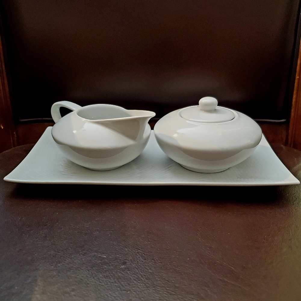 Verdici Design White Porcelain Sugar & Creamer Set with Tray